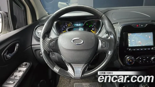 Renault QM3 2014 thumb 4