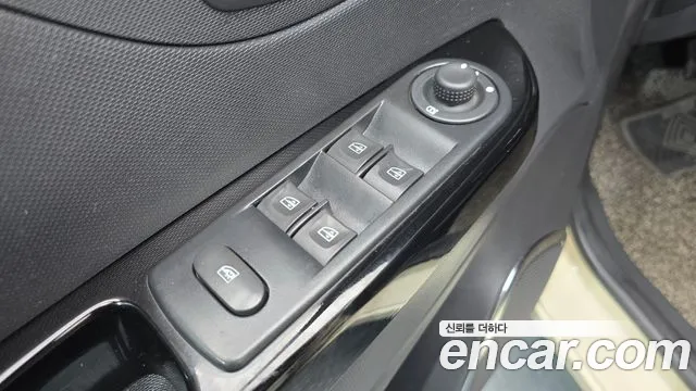 Renault QM3 2014 thumb 6