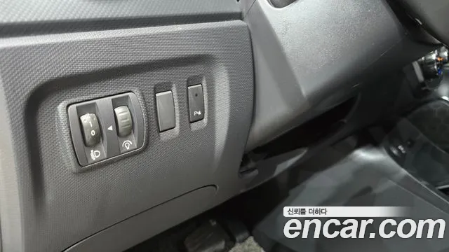 Renault QM3 2014 thumb 8