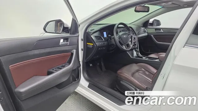 Hyundai LF 2016 thumb 9