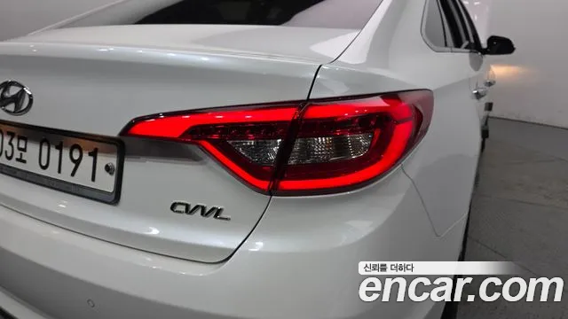 Hyundai LF 2016 thumb 10