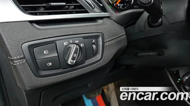 BMW X2 2018 thumb 9