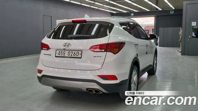 Hyundai Santa Fe 2016 thumb 2