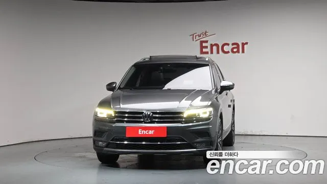 Volkswagen Tiguan 2020 thumb 2