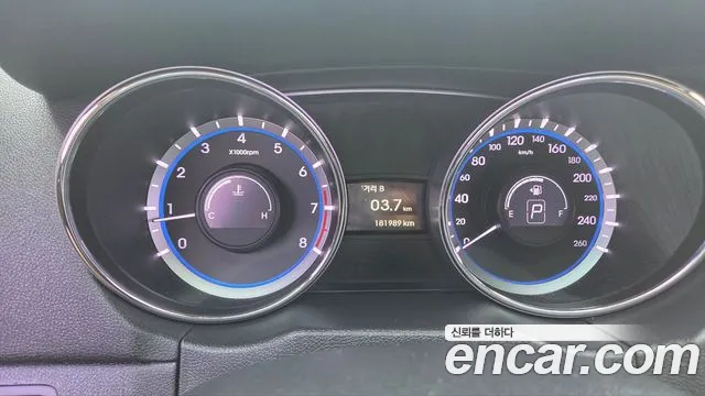 Hyundai Sonata 2011 thumb 2