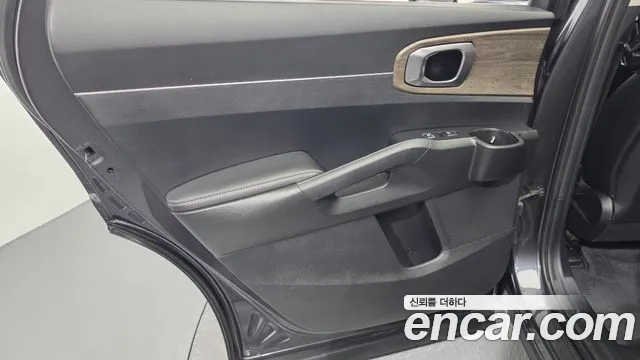 Kia Sorento 2022 thumb 2
