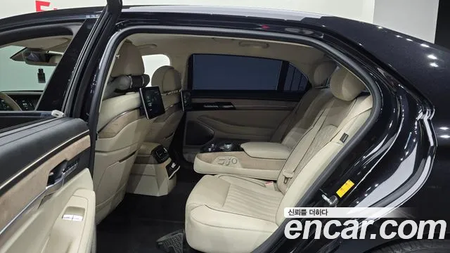 Genesis G90 2020 thumb 9