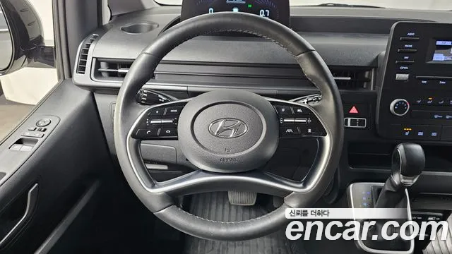 Hyundai Staria 2022 thumb 3