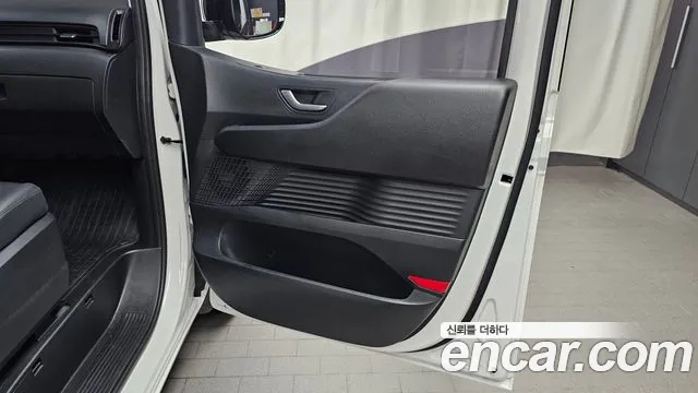 Hyundai Staria 2022 thumb 12