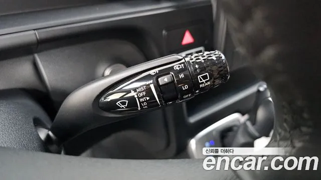 Hyundai Staria 2022 thumb 4