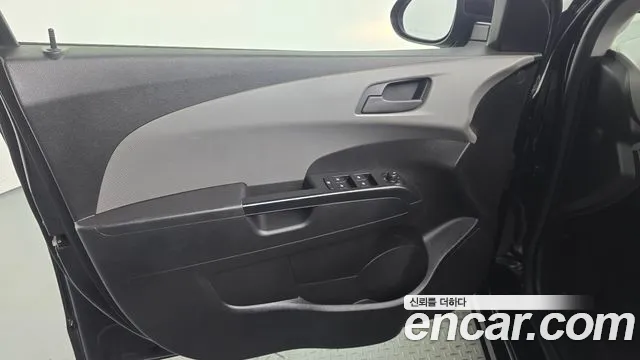 Chevrolet Aveo 2014 thumb 10