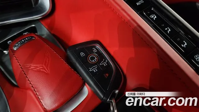 Chevrolet Corvette 2020 thumb 2