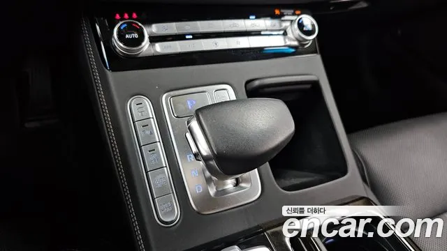 Genesis G90 2021 thumb 12