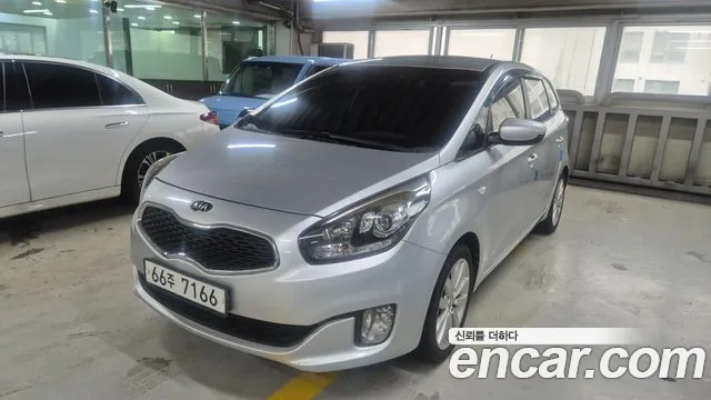 Kia Carens 2013 thumb 9