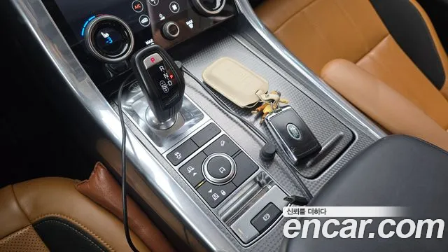 Land Rover Range Rover Sport 2019 thumb 3