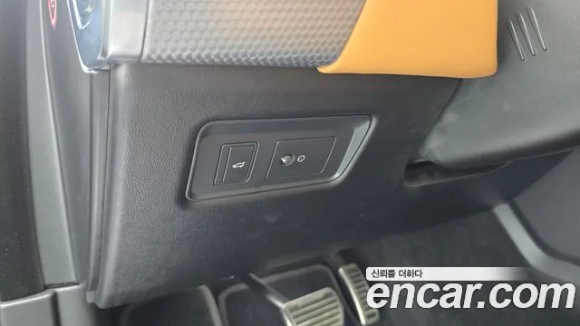 Land Rover Range Rover Sport 2019 thumb 9