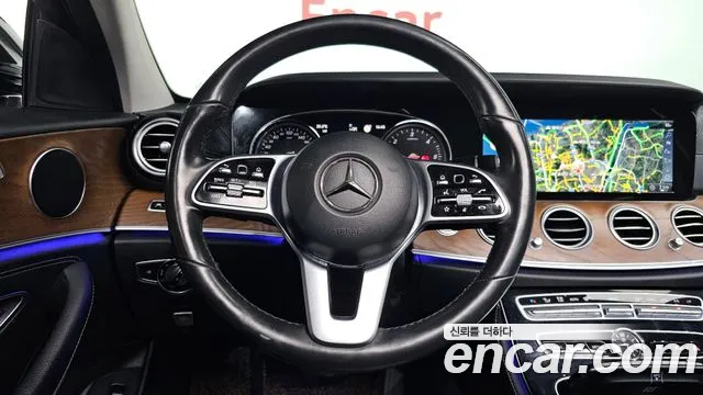 Mercedes-Benz E-Class 2019 thumb 8