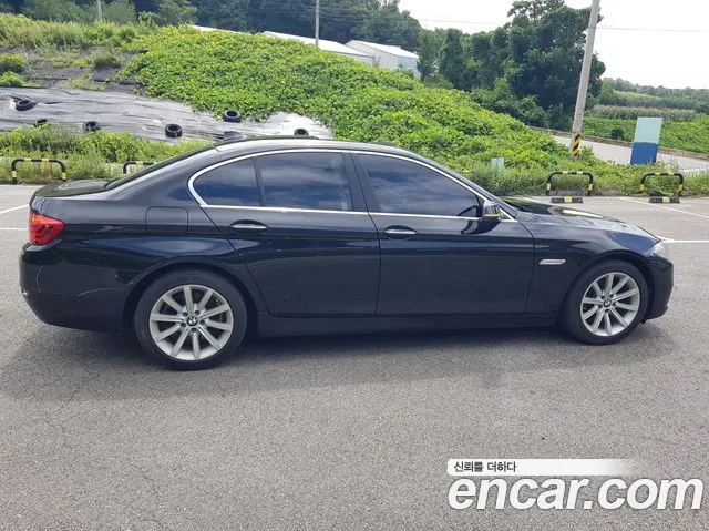 BMW 5 серии 2015 thumb 12