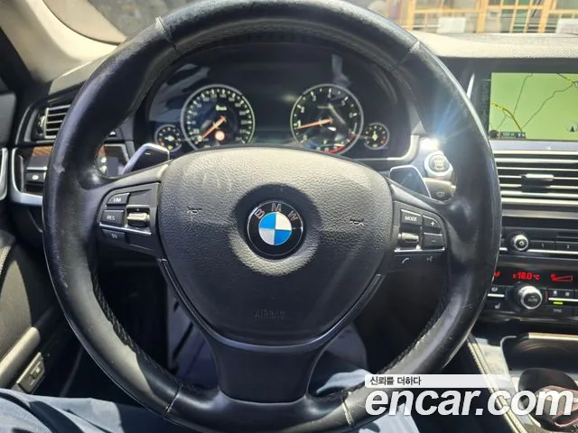 BMW 5 серии 2015 thumb 9