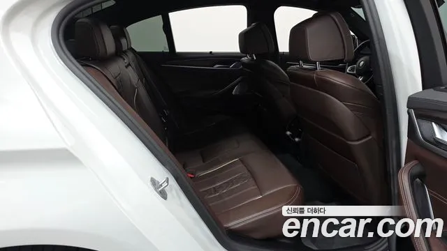 BMW 5 серии 2020 thumb 11