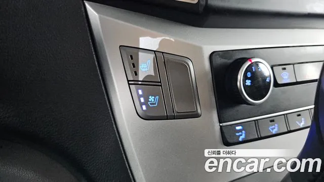 Hyundai Starex 2018 thumb 2