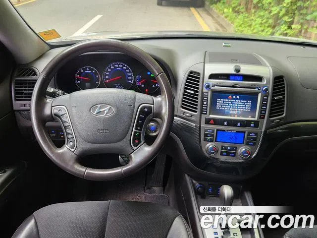 Hyundai Санта Фе 2011 thumb 11