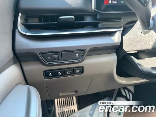 Kia Carnival 2024 thumb 9