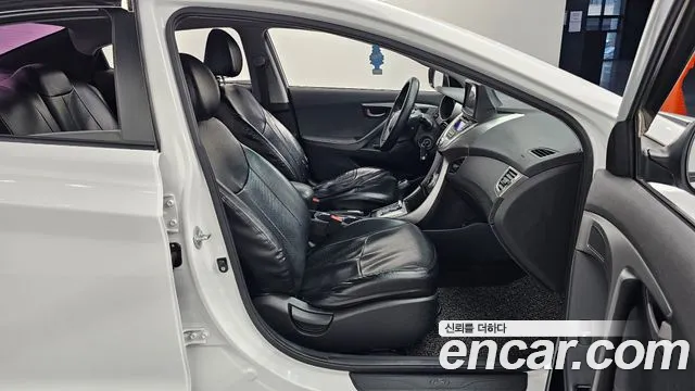 Hyundai Avante 2011 thumb 7
