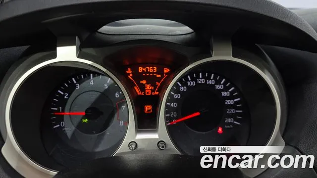 Nissan Juke 2014 thumb 4