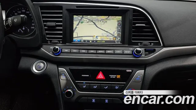 Hyundai Avante 2016 thumb 8