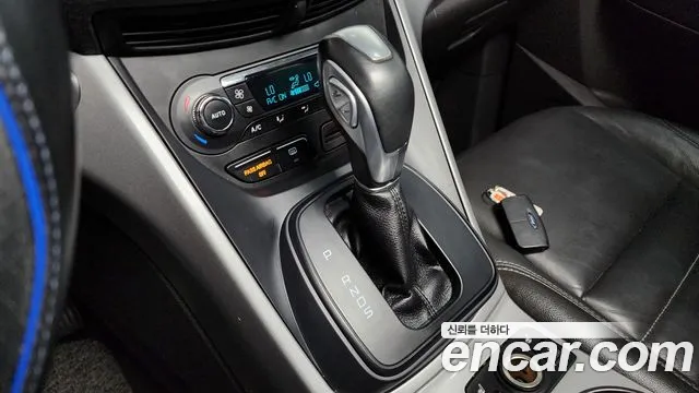 Ford Escape 2015 thumb 8