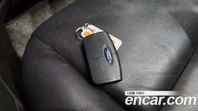 Ford Escape 2015 thumb 7