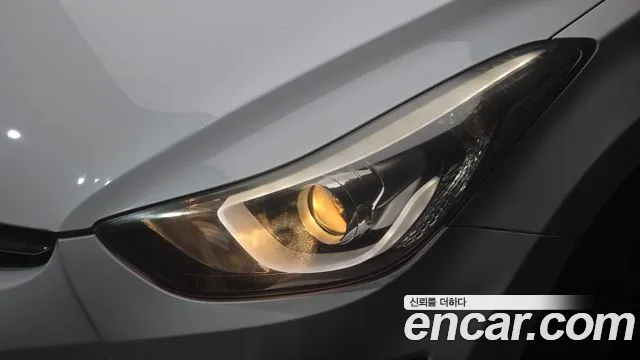 Hyundai Avante 2015 thumb 11