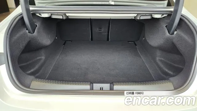 Mercedes-Benz A-Класс 2023 thumb 2