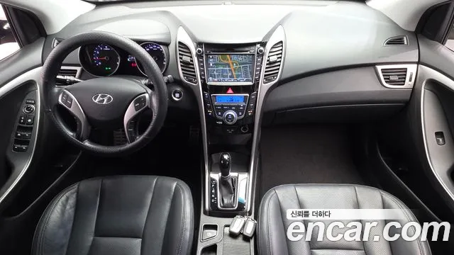 Hyundai i30 2012 thumb 12