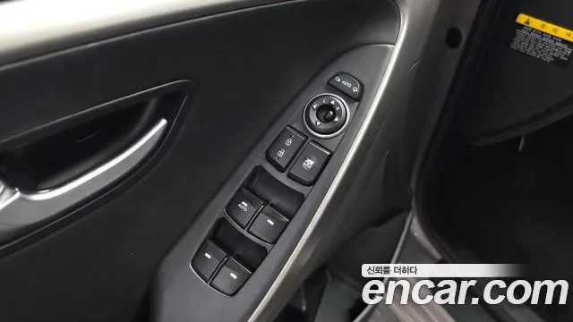 Hyundai i30 2012 thumb 10