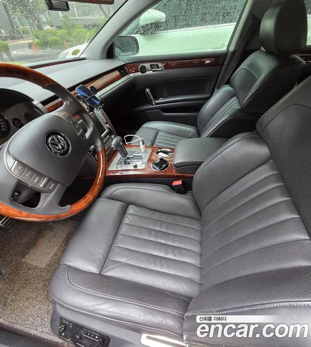Volkswagen Phaeton 2011 thumb 3