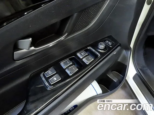 KG_Mobility_Ssangyong KORANDO 2019 thumb 10