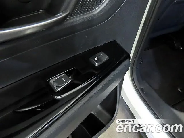 KG_Mobility_Ssangyong KORANDO 2019 thumb 5