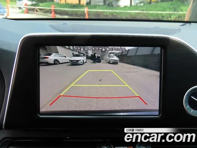 Hyundai Grandeur 2017 thumb 11