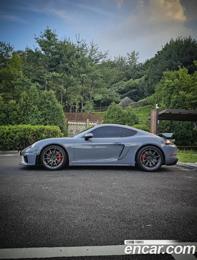 Porsche 718 Cayman 2022 thumb 12