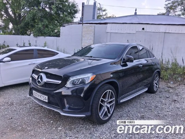 Mercedes-Benz GLE-Класс 2017 thumb 9