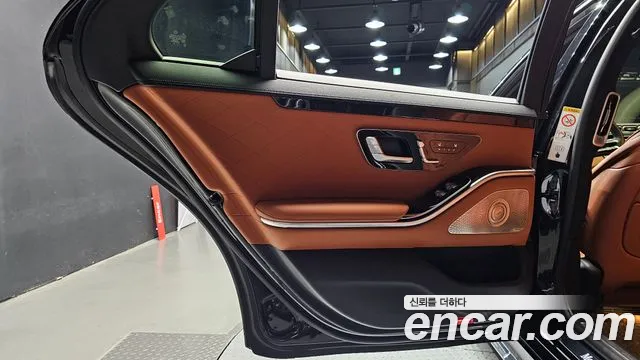 Mercedes-Benz S-Класс 2024 thumb 3