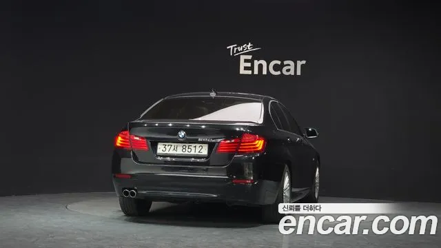 BMW 5 серии 2015 thumb 6