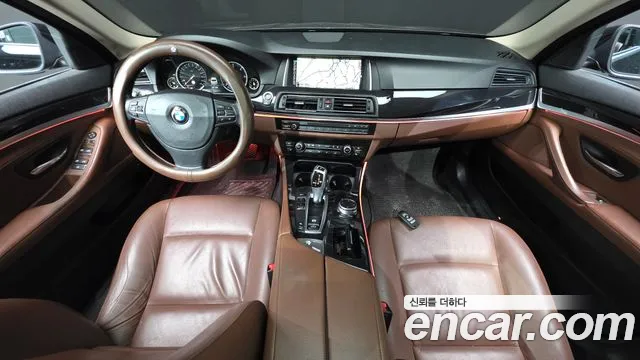 BMW 5 серии 2015 thumb 7