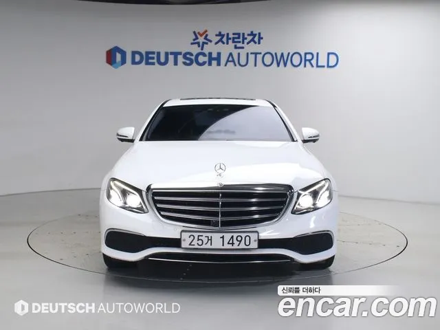 Mercedes-Benz E-Class 2018 thumb 3