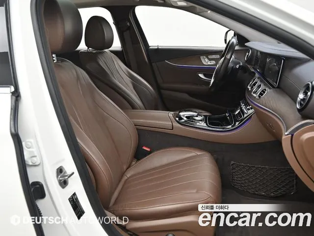 Mercedes-Benz E-Class 2018 thumb 6