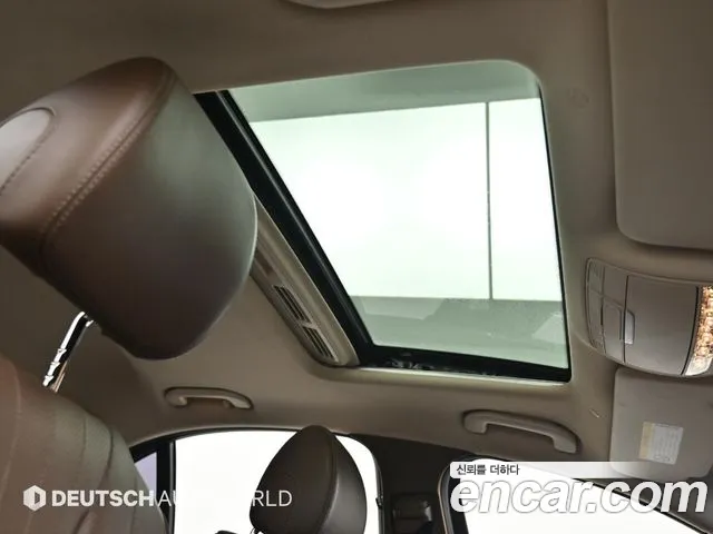 Mercedes-Benz E-Class 2018 thumb 7