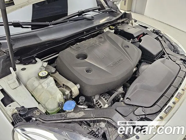 Volvo V40 2018 thumb 12