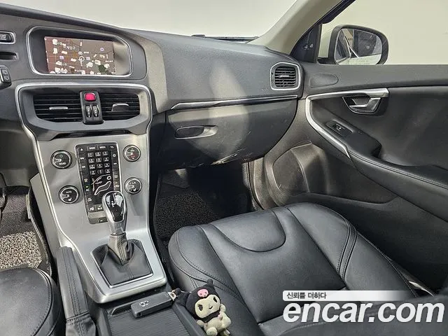 Volvo V40 2018 thumb 8